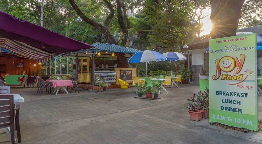 Mint Koregaon Park Next To Osho Ashram Пюн Екстериор снимка