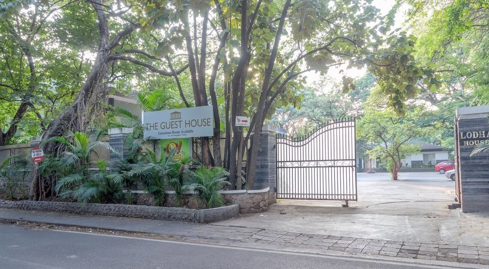 Mint Koregaon Park Next To Osho Ashram Пюн Екстериор снимка