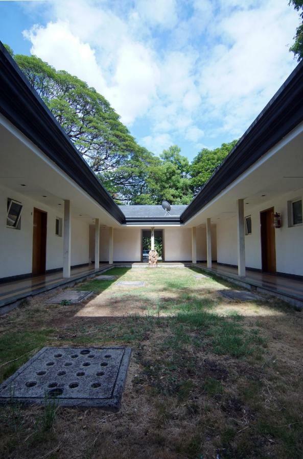 Mint Koregaon Park Next To Osho Ashram Пюн Екстериор снимка