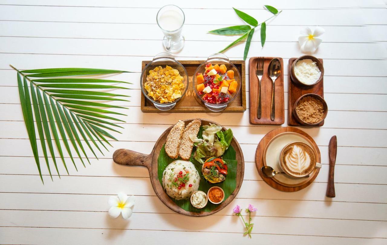 Mint Koregaon Park Next To Osho Ashram Пюн Екстериор снимка