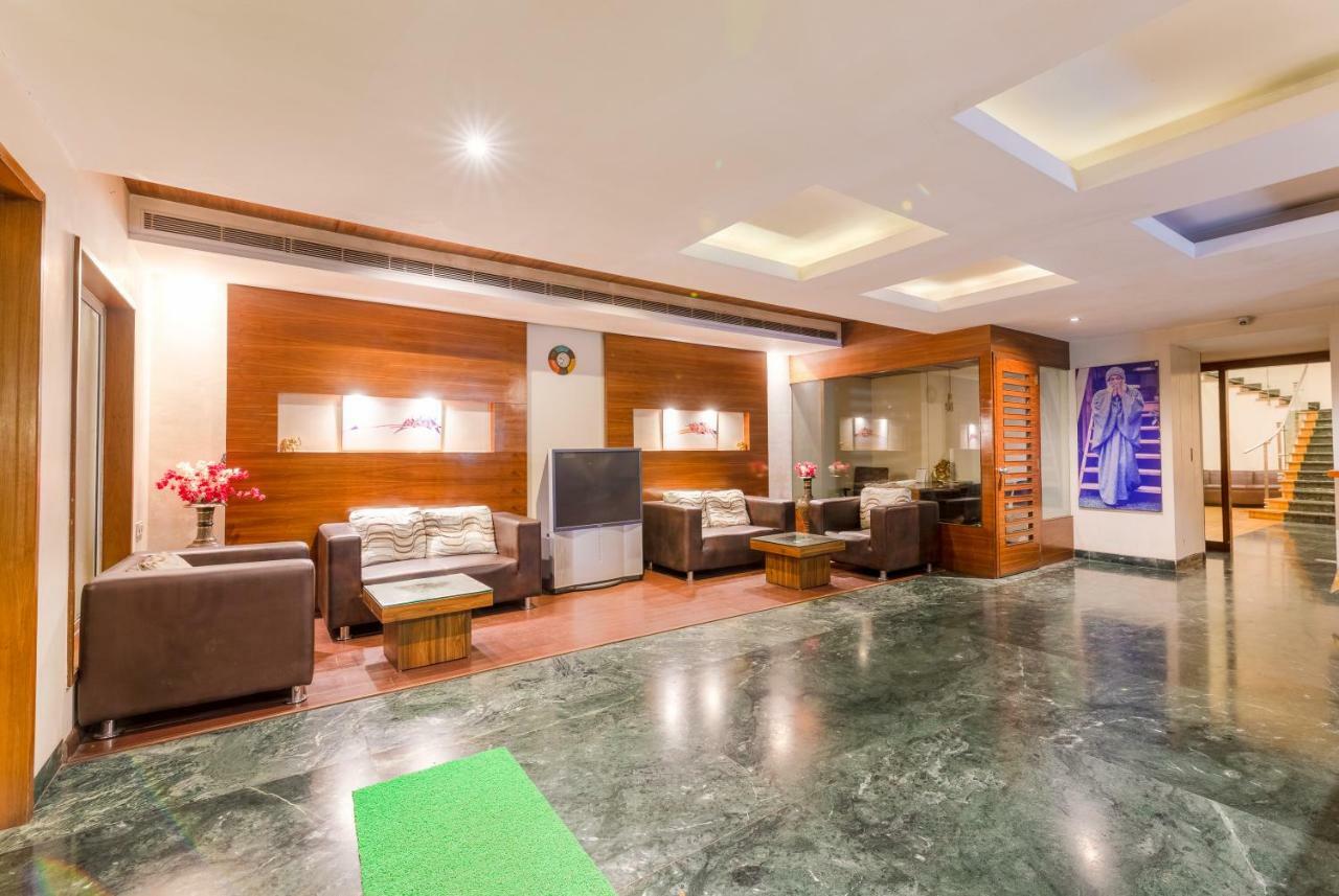 Mint Koregaon Park Next To Osho Ashram Пюн Екстериор снимка