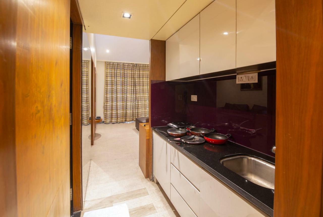 Mint Koregaon Park Next To Osho Ashram Пюн Екстериор снимка