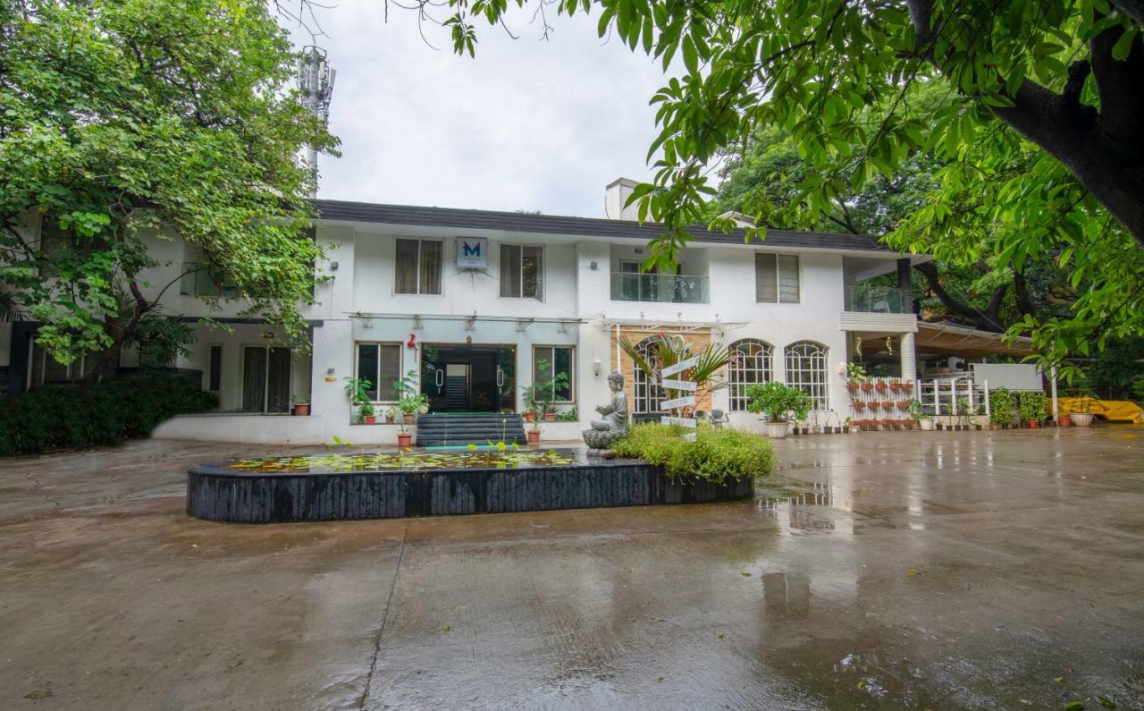 Mint Koregaon Park Next To Osho Ashram Пюн Екстериор снимка